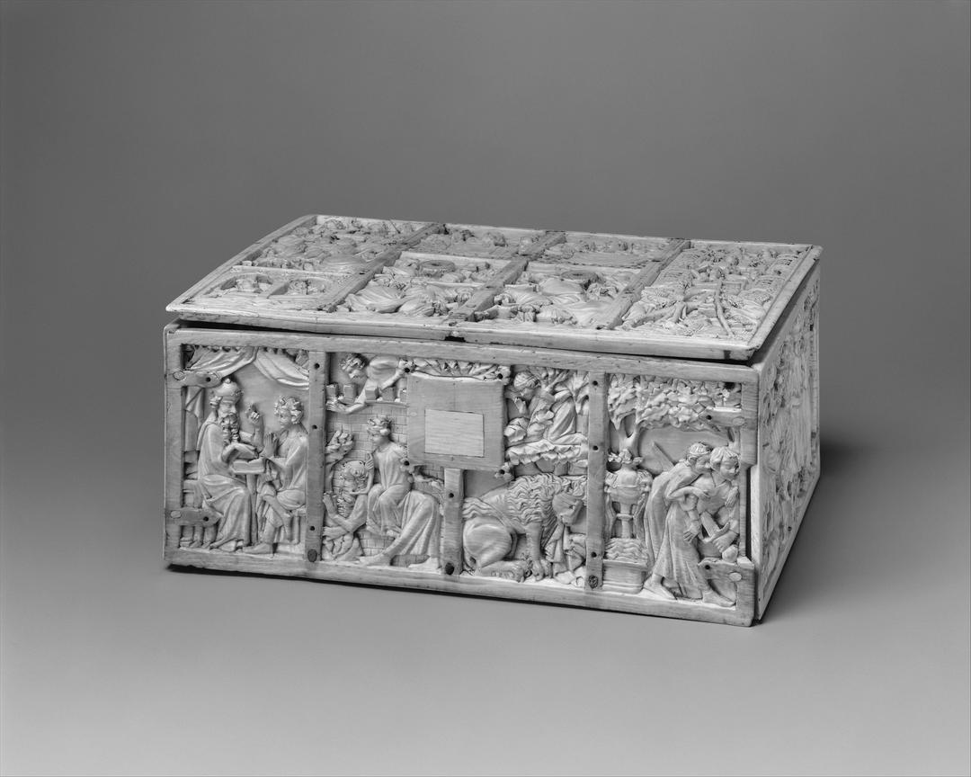 Ivory casket with scenes from romances