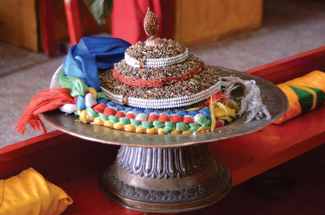 Heaped treasure-maṇḍala offering