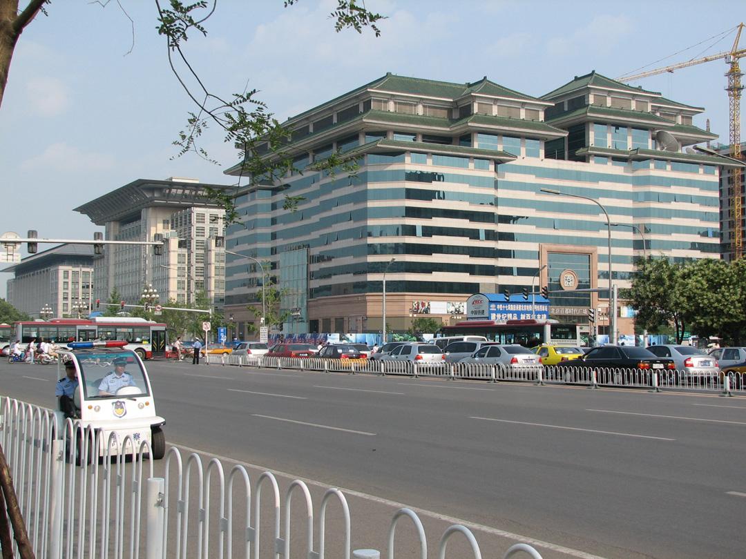 Chang’an Avenue in the early 2000s 